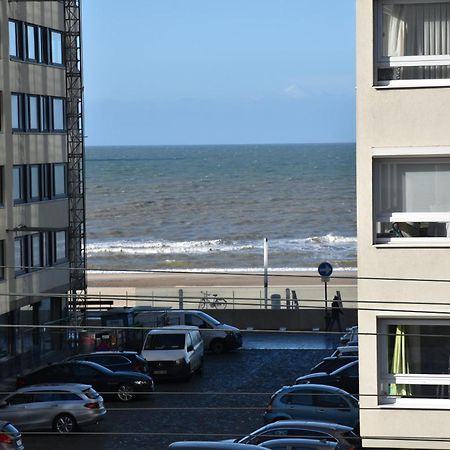 Lichtrijk 2-Slaapkamerappartement Met Zeezicht En Gratis Parking Ostenda Esterno foto