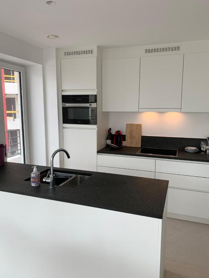 Lichtrijk 2-Slaapkamerappartement Met Zeezicht En Gratis Parking Ostenda Esterno foto