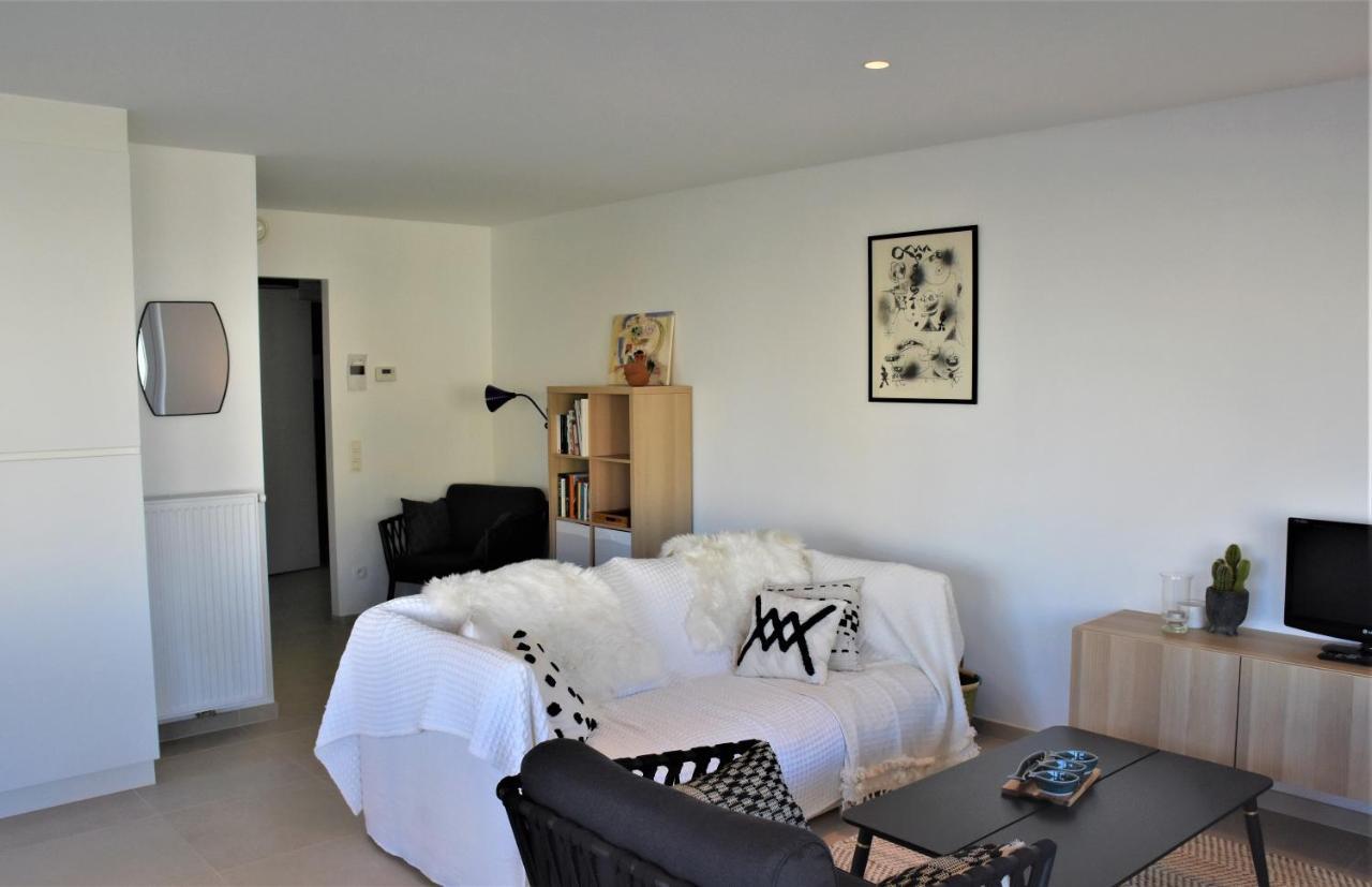 Lichtrijk 2-Slaapkamerappartement Met Zeezicht En Gratis Parking Ostenda Esterno foto