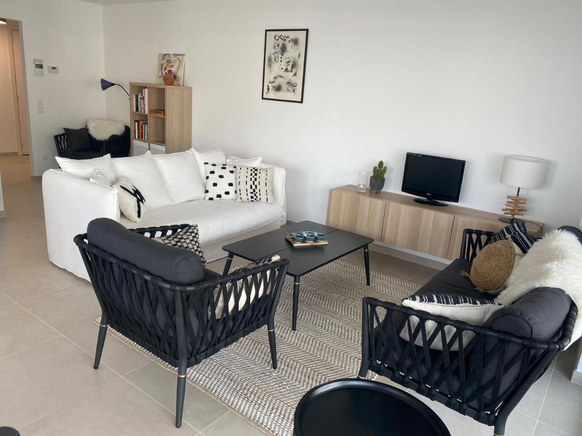 Lichtrijk 2-Slaapkamerappartement Met Zeezicht En Gratis Parking Ostenda Esterno foto
