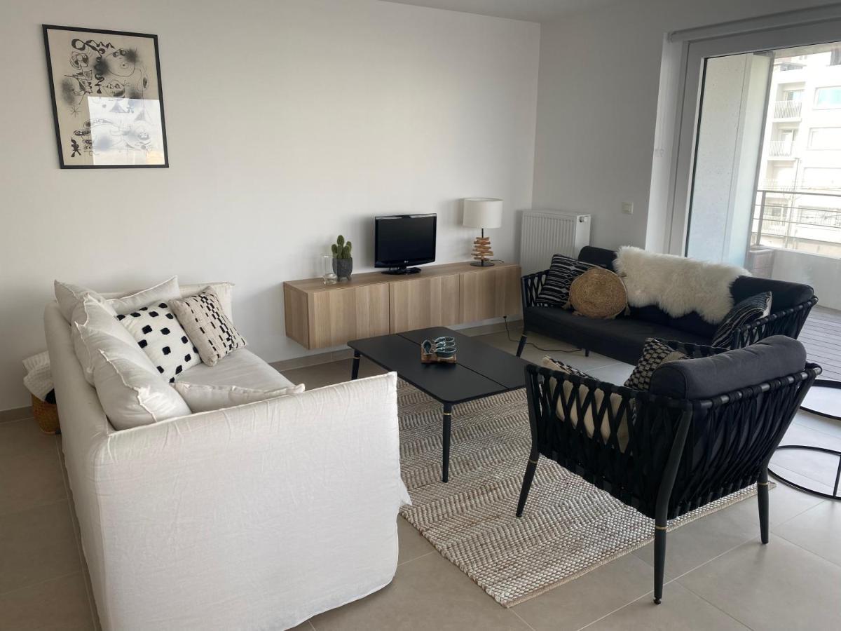 Lichtrijk 2-Slaapkamerappartement Met Zeezicht En Gratis Parking Ostenda Esterno foto