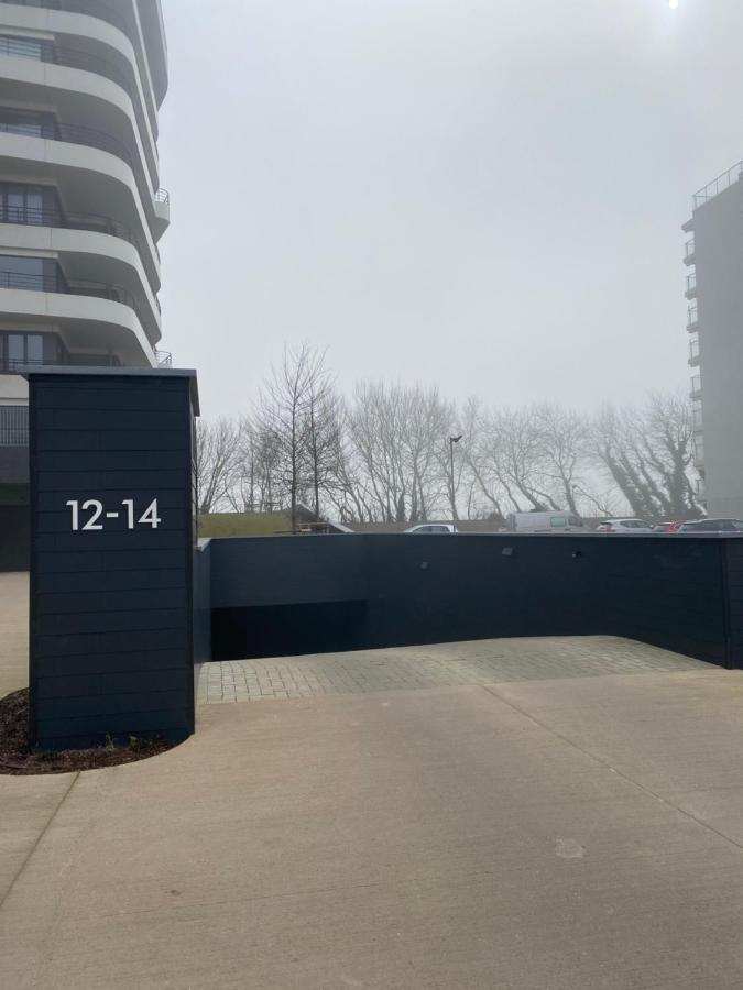 Lichtrijk 2-Slaapkamerappartement Met Zeezicht En Gratis Parking Ostenda Esterno foto